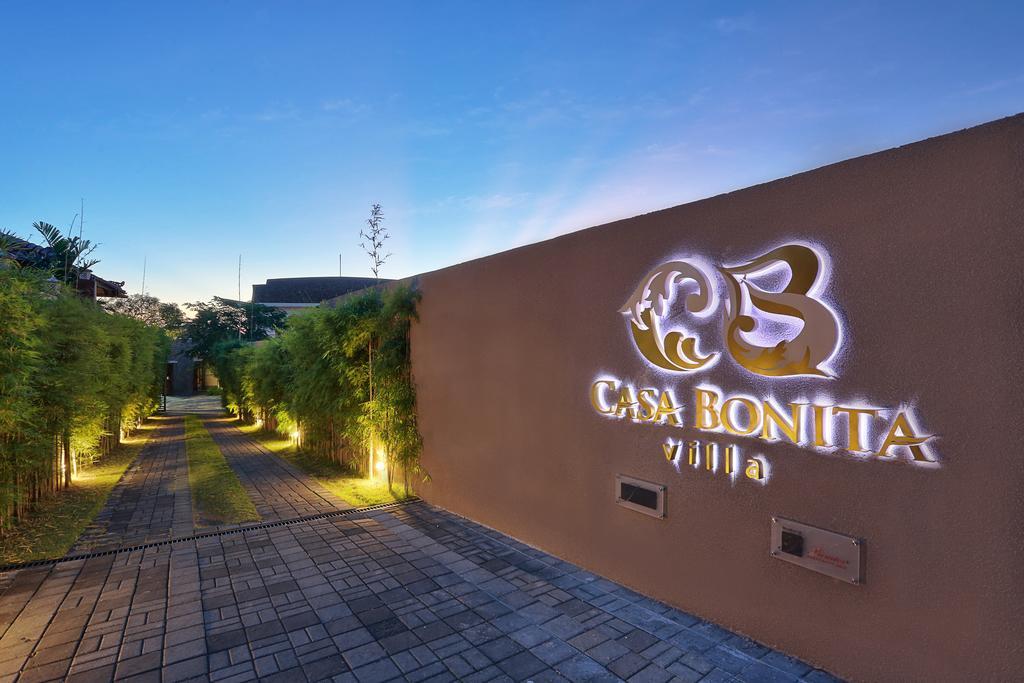 Casa Bonita Villa Bali Jimbaran Екстериор снимка